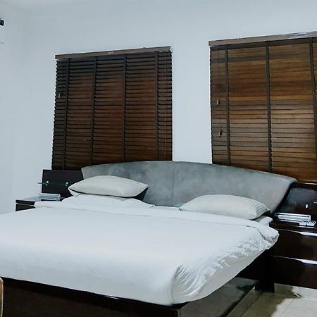 Taverna Lounge & Boutique Hotel Port Harcourt Exterior photo