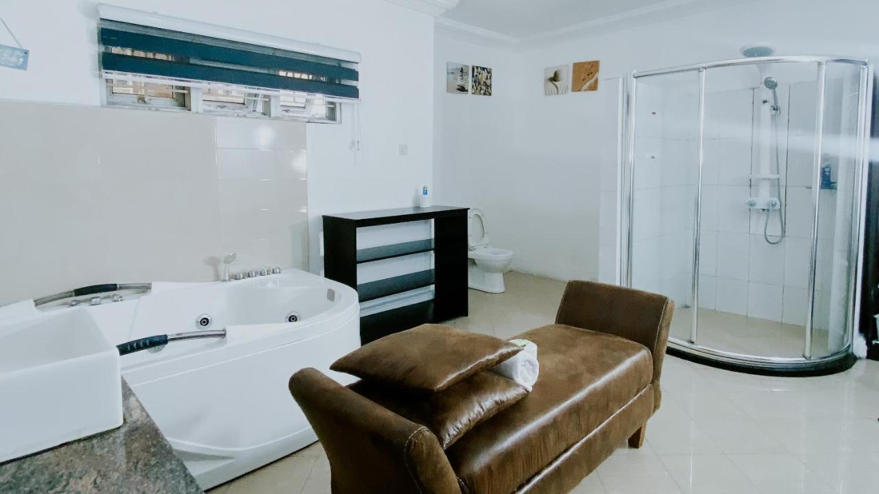 Taverna Lounge & Boutique Hotel Port Harcourt Exterior photo