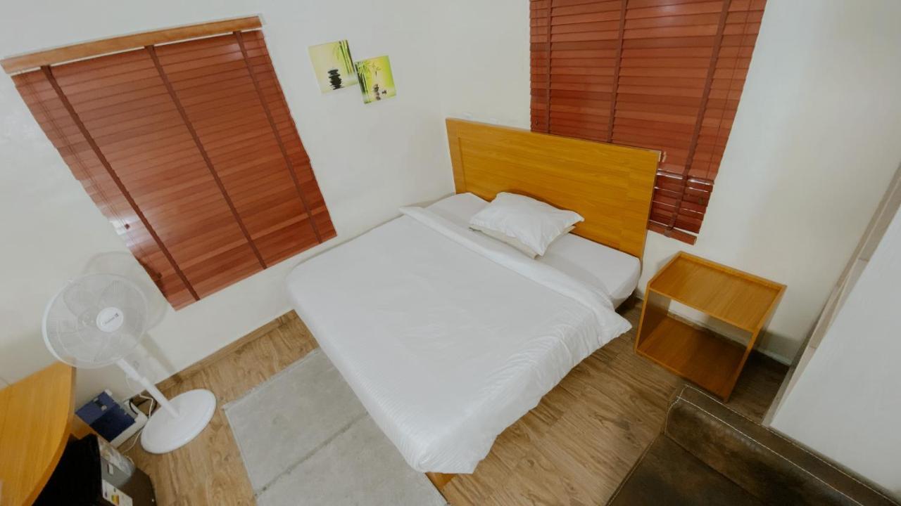 Taverna Lounge & Boutique Hotel Port Harcourt Exterior photo