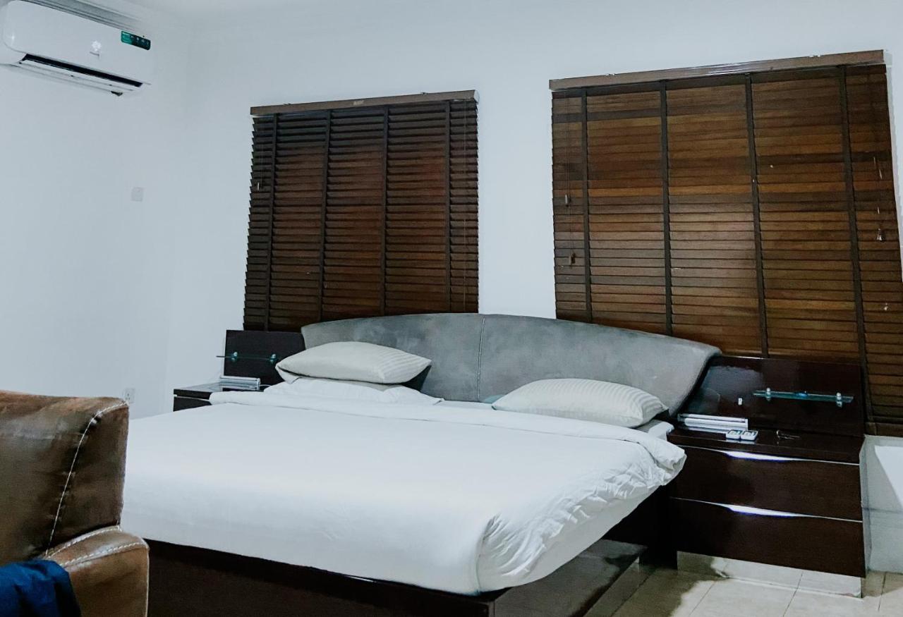 Taverna Lounge & Boutique Hotel Port Harcourt Exterior photo