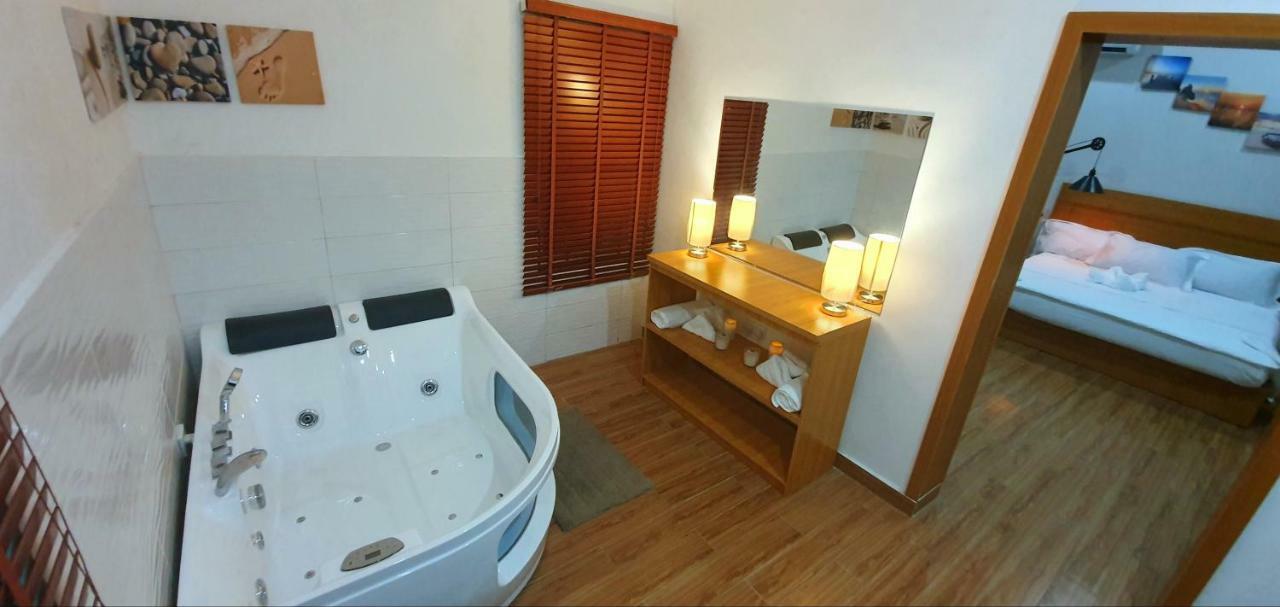 Taverna Lounge & Boutique Hotel Port Harcourt Exterior photo