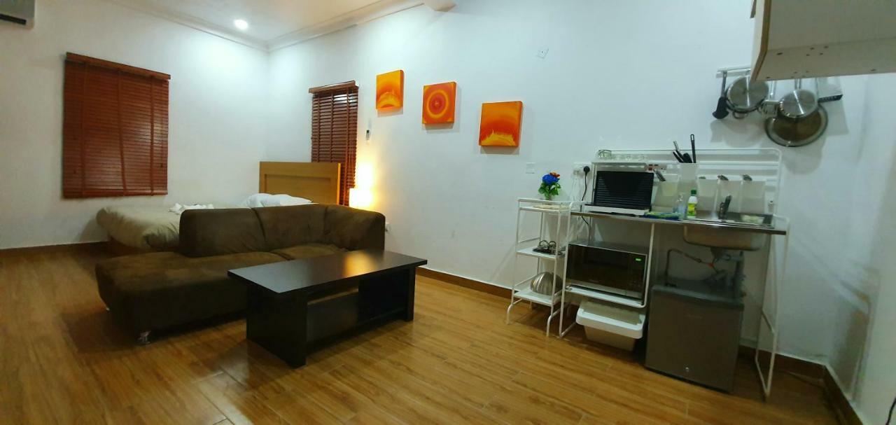 Taverna Lounge & Boutique Hotel Port Harcourt Exterior photo