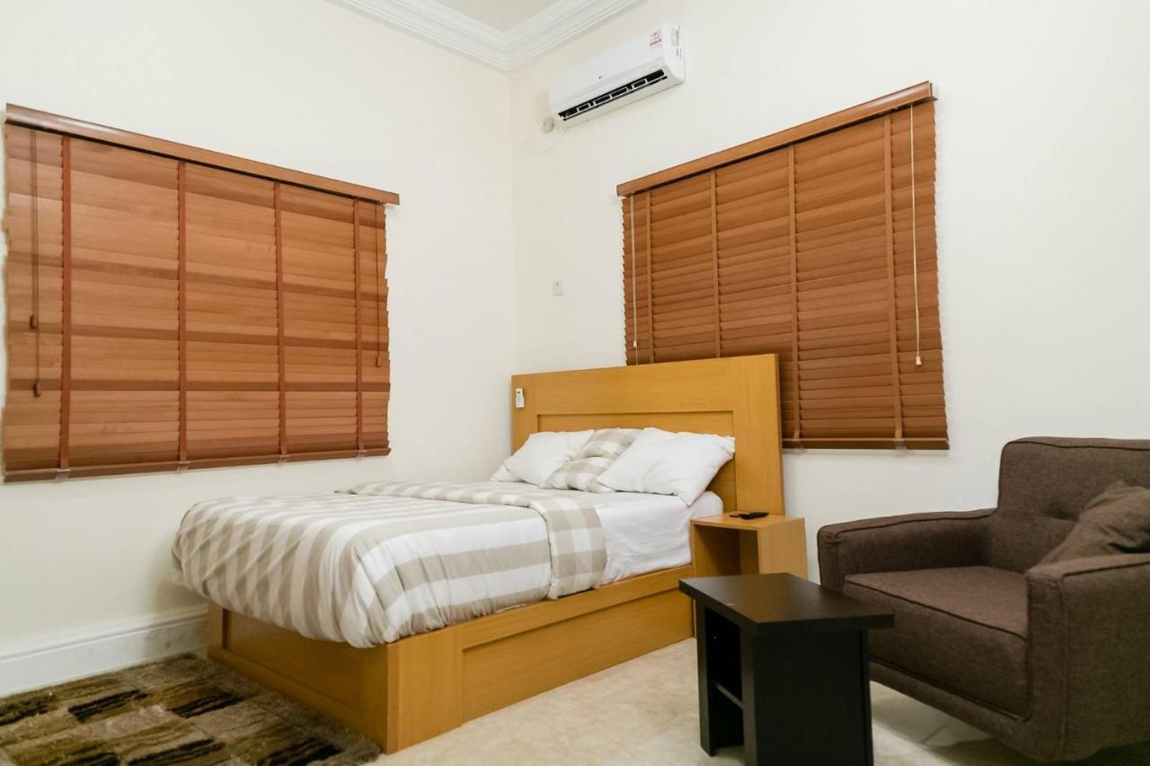 Taverna Lounge & Boutique Hotel Port Harcourt Exterior photo